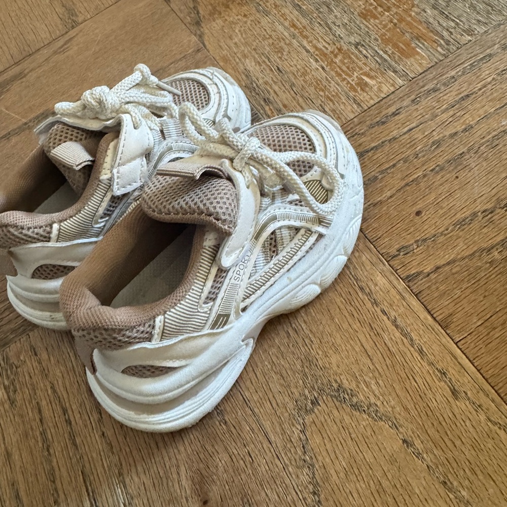 Toddler Sneakers 6c
